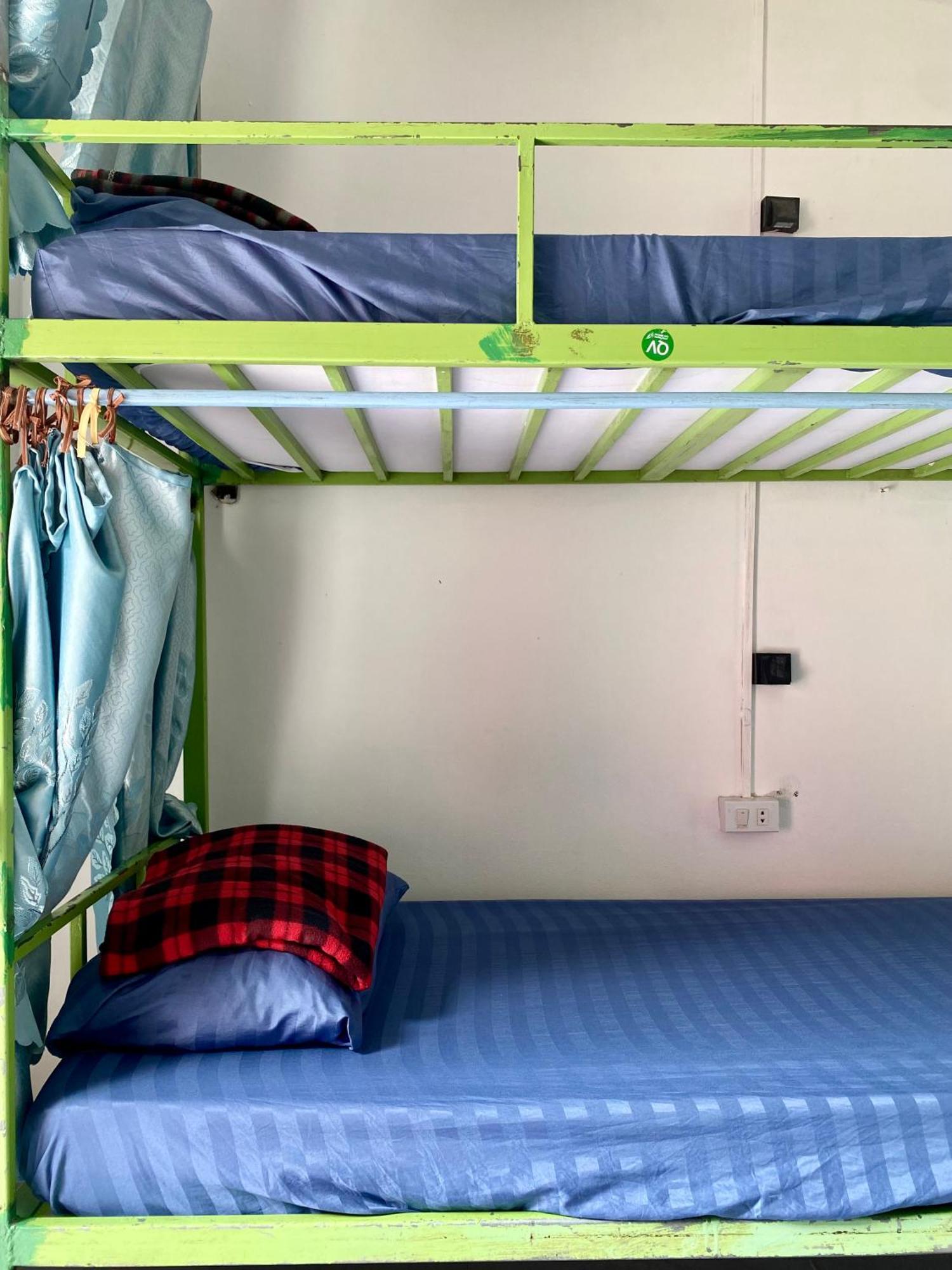 Sunrise Riverside Pool Hostel Луанг Прабанг Екстериор снимка